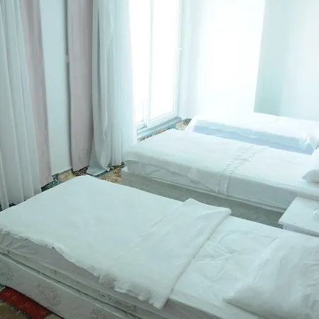 Hotell Demirci 5*